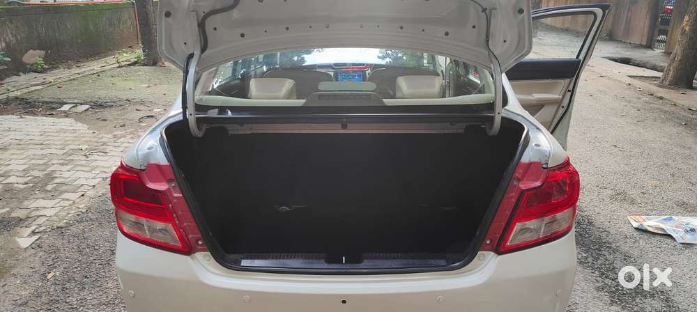 Maruti Suzuki Swift Dzire 1.2 Vxi Bsiv, 2017, Petrol