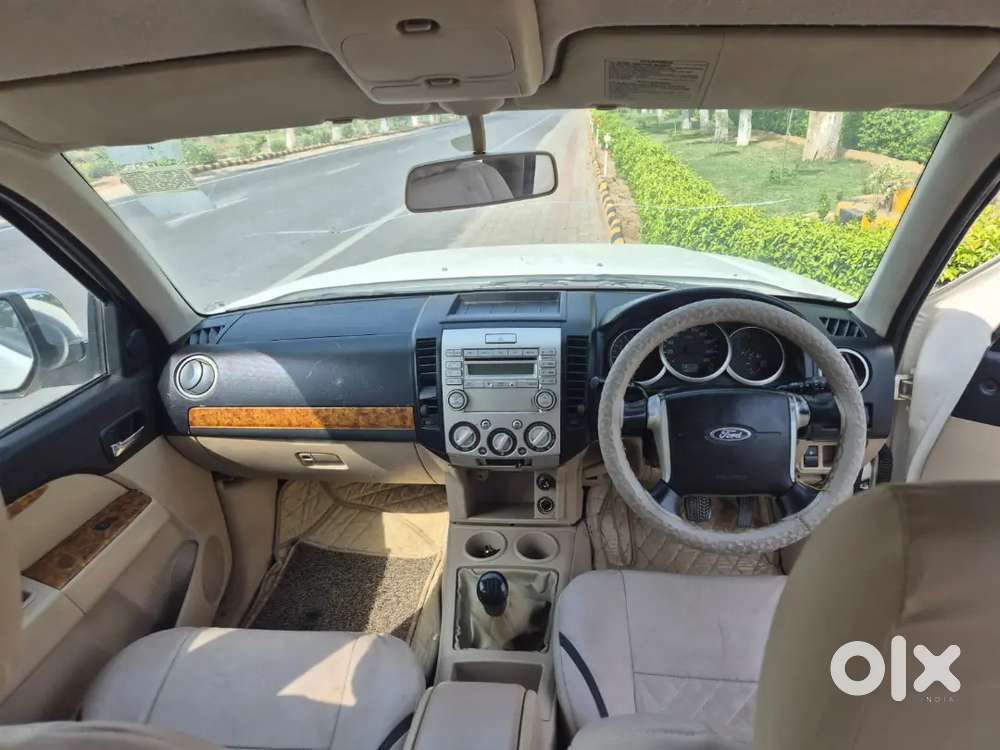 Ford Endeavour 2013 Diesel 105000 Km Driven At Good Condition New Tyre