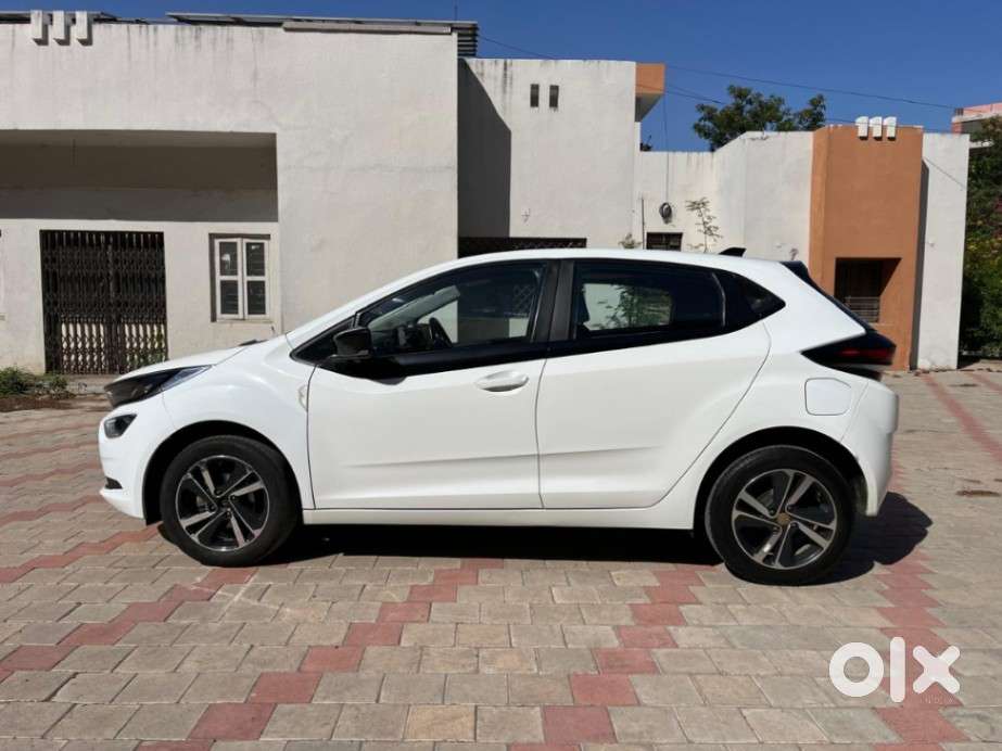 Tata Altroz Xz Plus (s), 2024, Petrol
