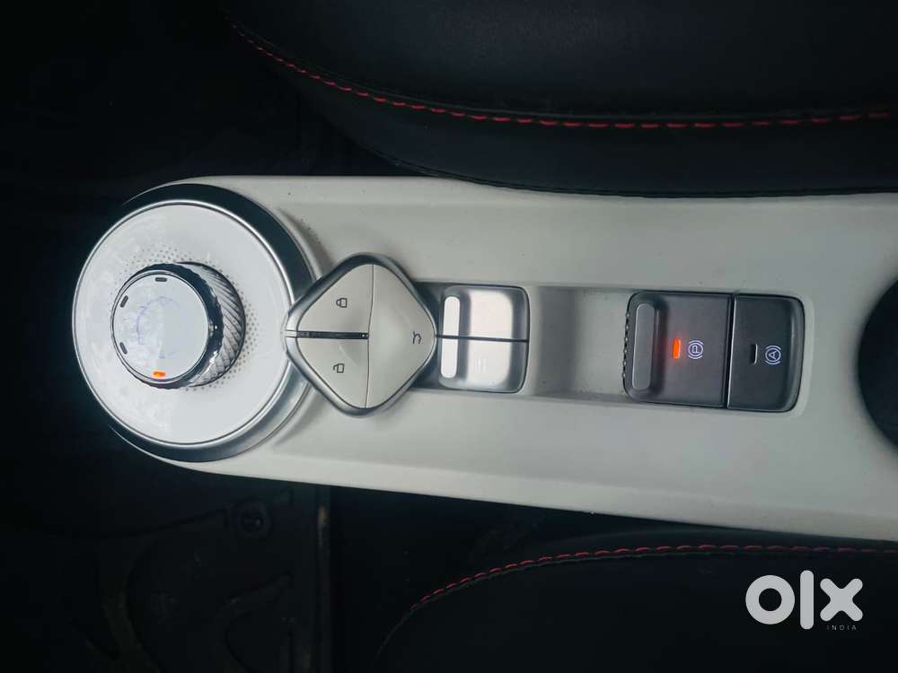 Mg Comet Ev Plush, 2025, Electric
