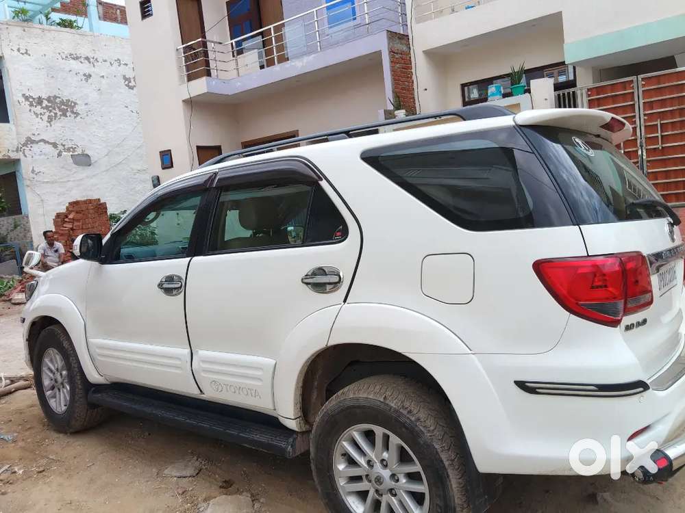 Toyota Fortuner 2014