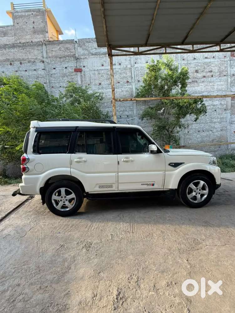Mahindra Scorpio 2.2 Diesel 2023 Manual