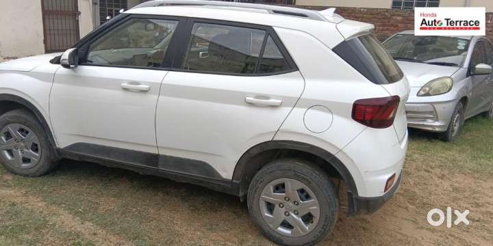 Hyundai Venue 1.5 Crdi S Plus, 2022, Petrol