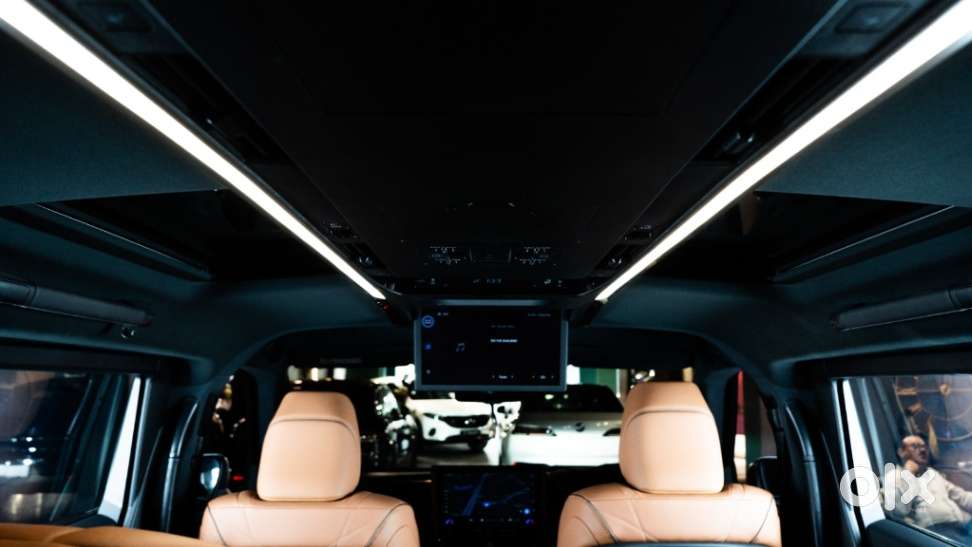 Toyota Vellfire Vip – Executive Lounge, 2025, Petrol