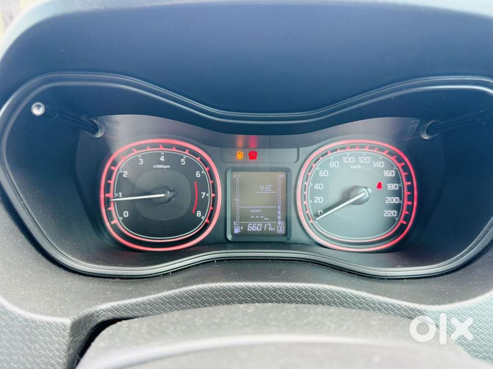Maruti Suzuki Brezza 1.5 Zxi Plus Smart Hybrid, 2020, Petrol