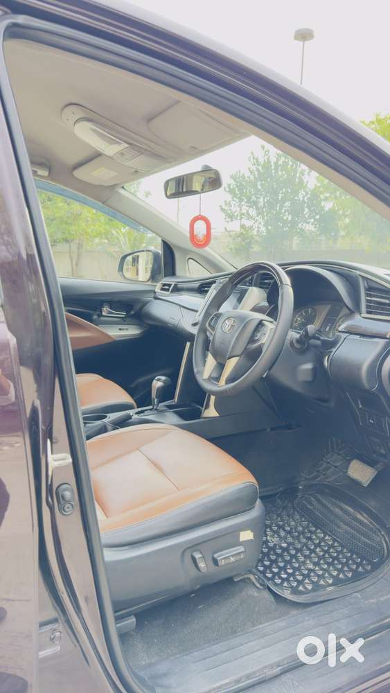 Toyota Innova Crysta 2.8 Zx At 7 Seater, 2019, Diesel