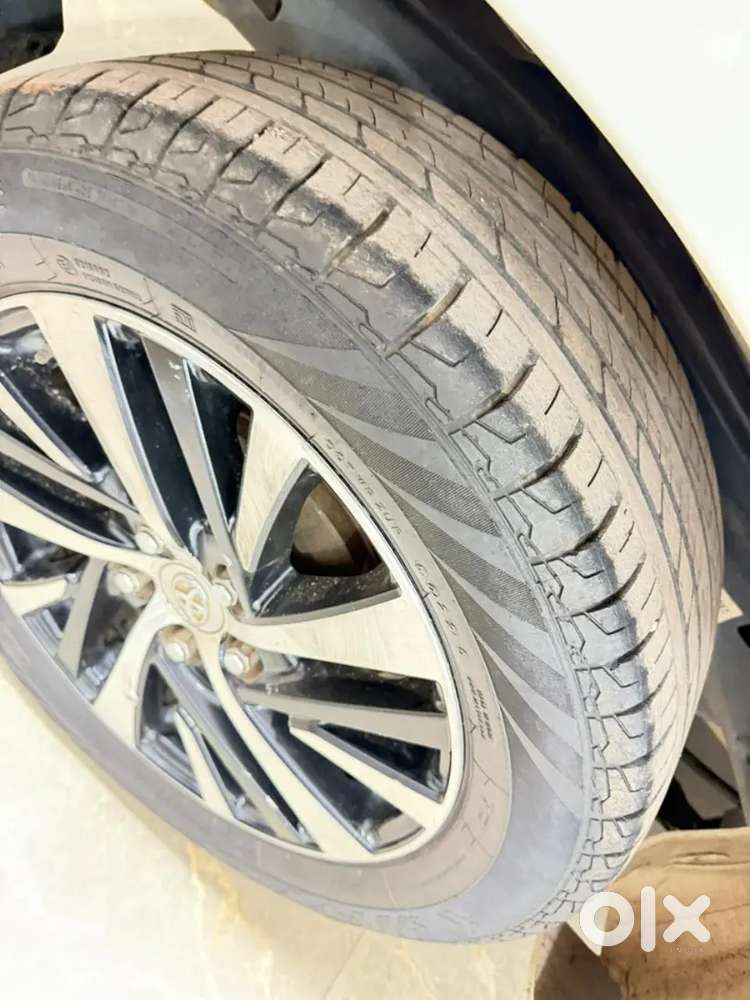 Toyota Innova Crysta 2022 Diesel 118000 Km Driven