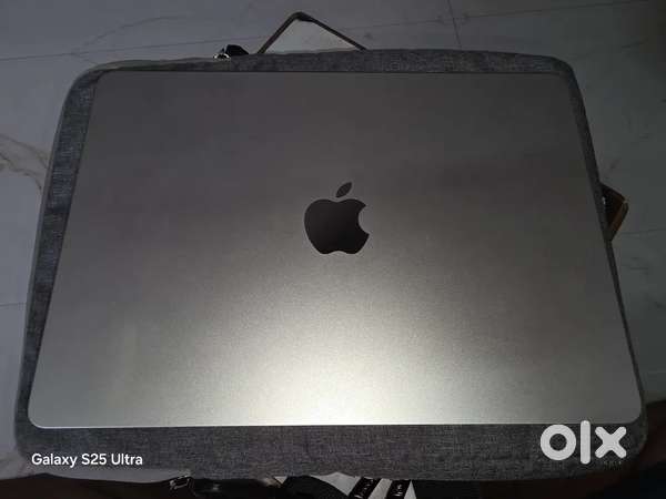 Apple mac 3 for.sell