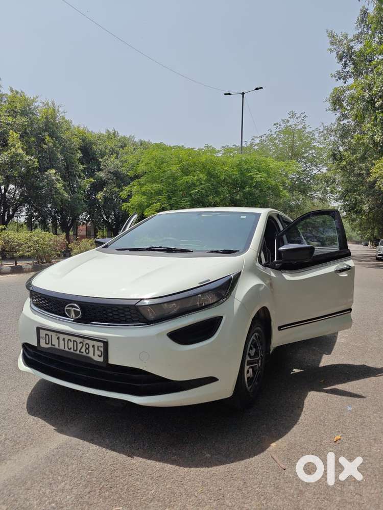 Tata Altroz 1.2 Xe, 2022, Cng & Hybrids