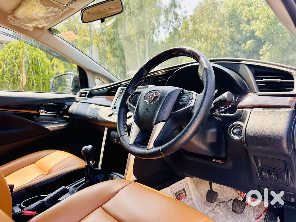Toyota Innova Crysta 2.4 V, 2024, Diesel
