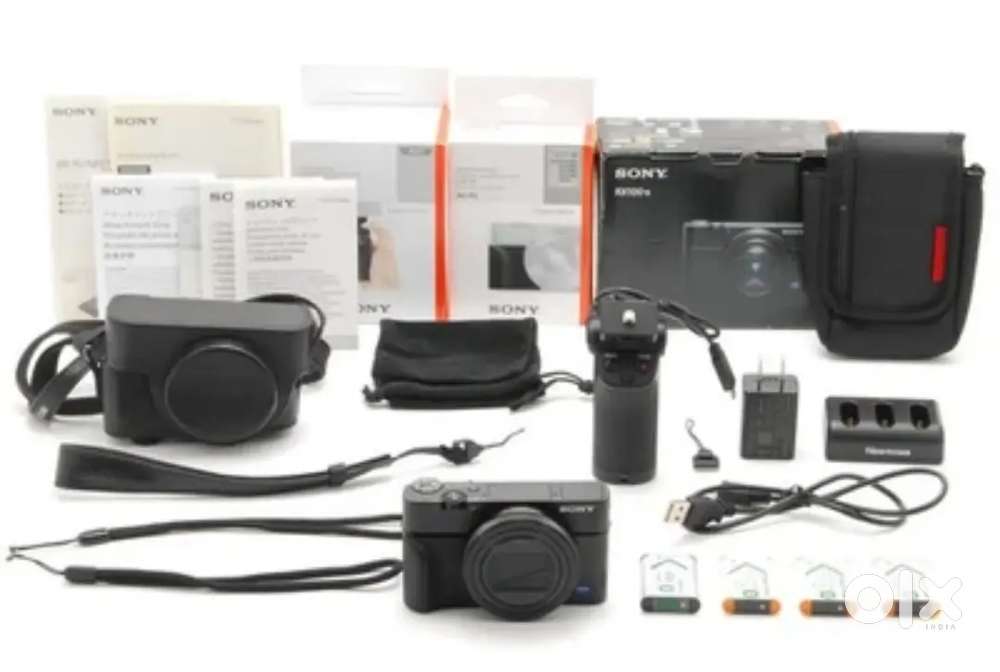 Sony Cyber shot DSC-RX100M6 20.1 MP Digital Camera. - Cameras