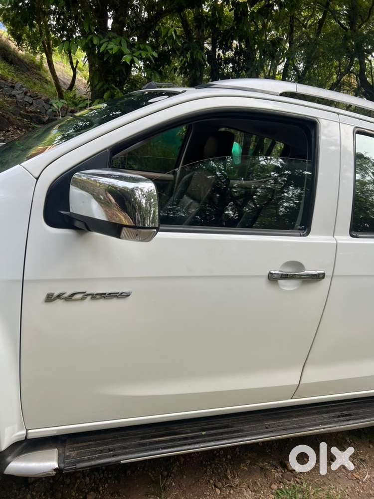 Isuzu D-max V-cross High End With Pure Leather Seats
