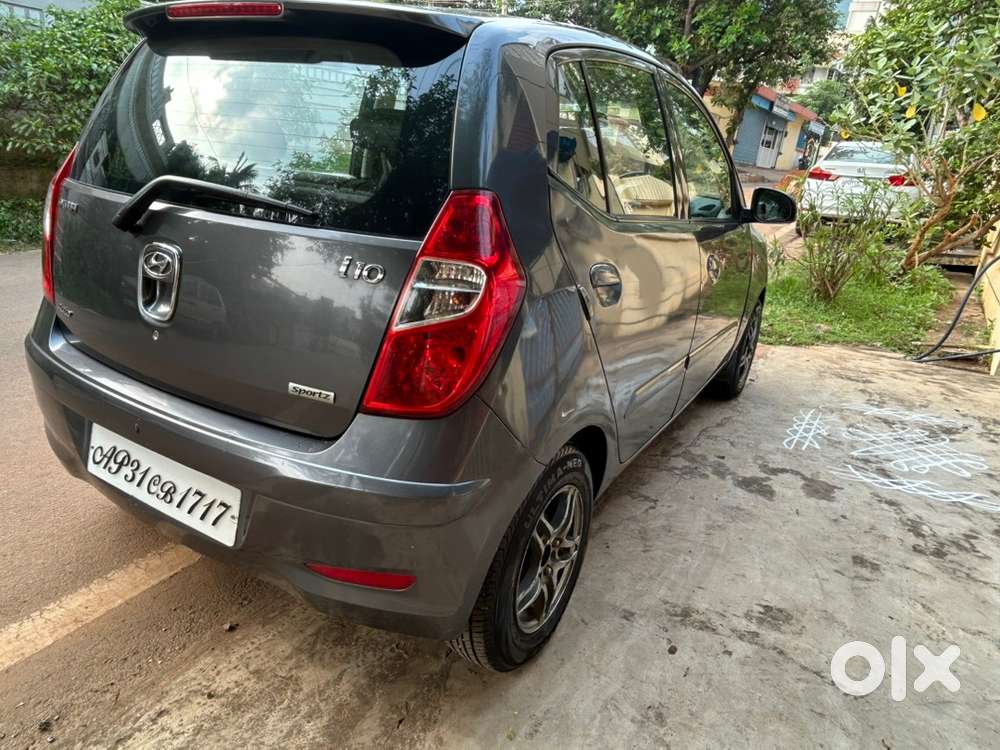 Hyundai I10 Petrol Sportz 2012 Auto