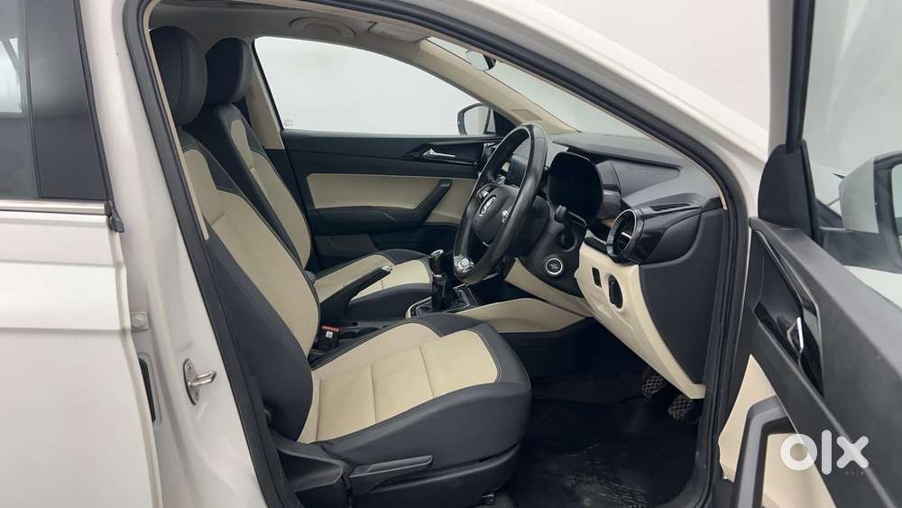 Skoda Slavia Style 1.0l Tsi Mt, 2022, Petrol