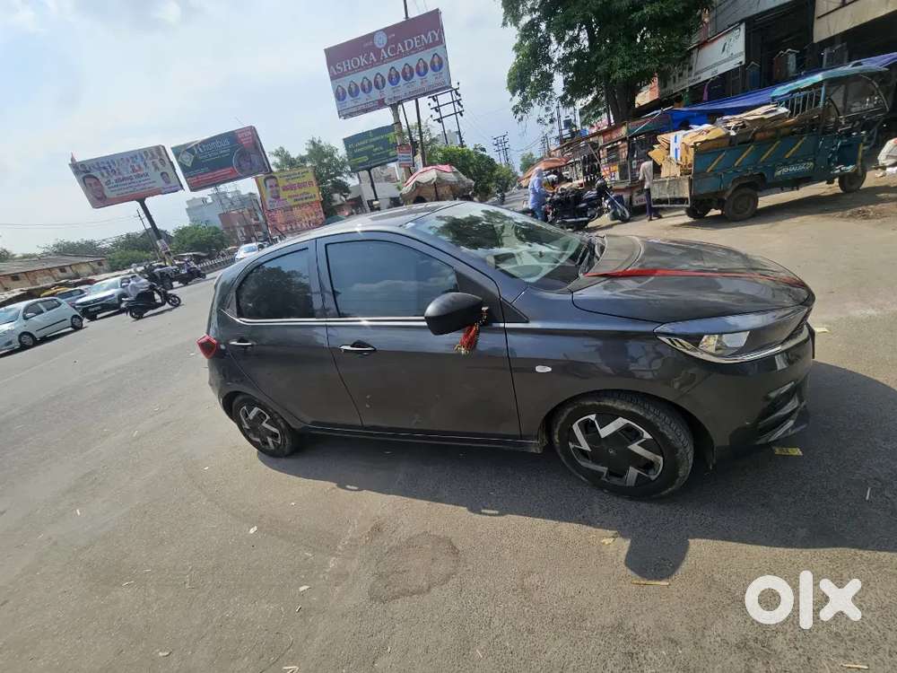 Tata Tiago Cng Brand New 1 Month Old Only