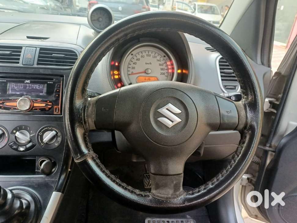 Maruti Suzuki Ritz Vxi, 2014, Petrol