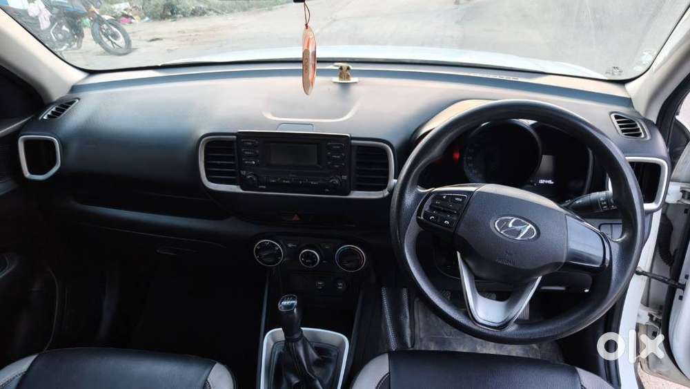 Hyundai Venue 1.2 S (o), 2020, Petrol