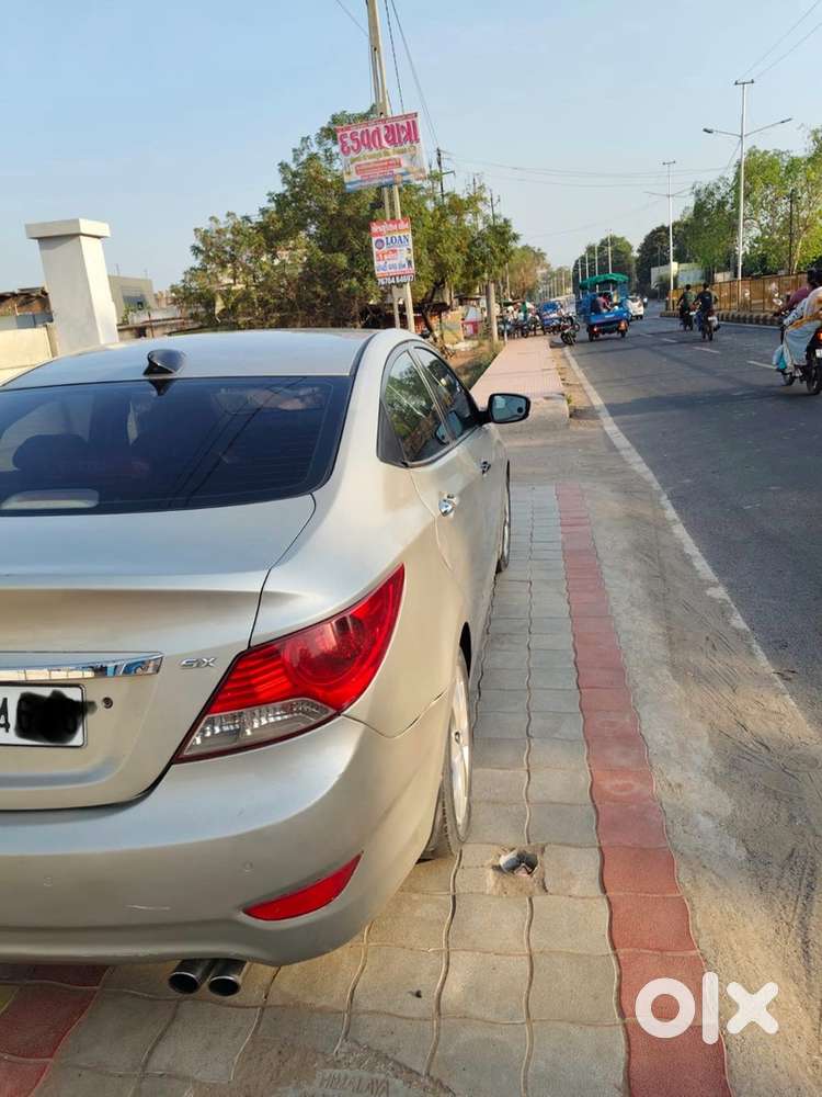 Hyundai Fluidic Verna 2011