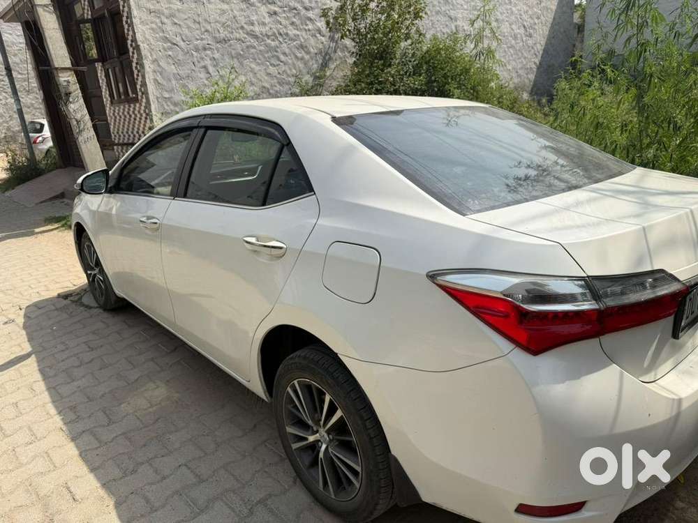 Toyota Corolla Altis 2018 Cng & Hybrids Well Maintained