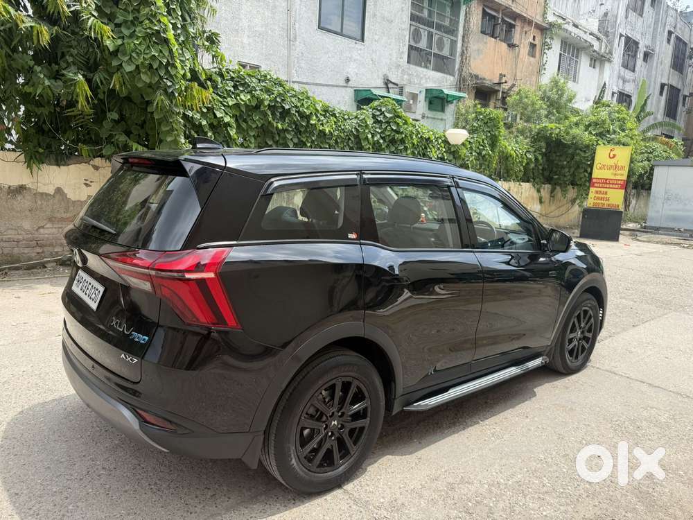 Mahindra Xuv700 2.0 Ax 7 Petrol At Str, 2025, Petrol