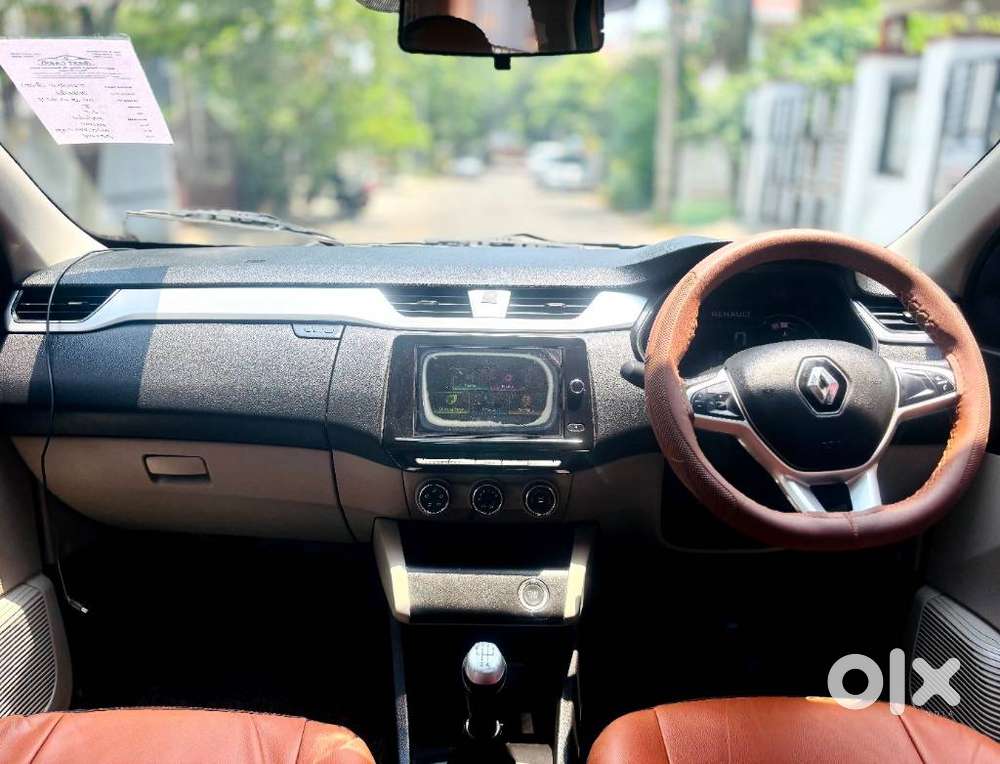 Renault Triber Rxz, 2022, Petrol
