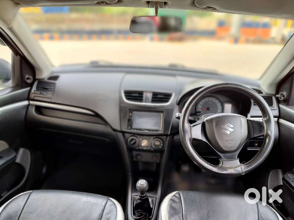 Maruti Suzuki Swift Lxi Optional-o, 2017, Petrol