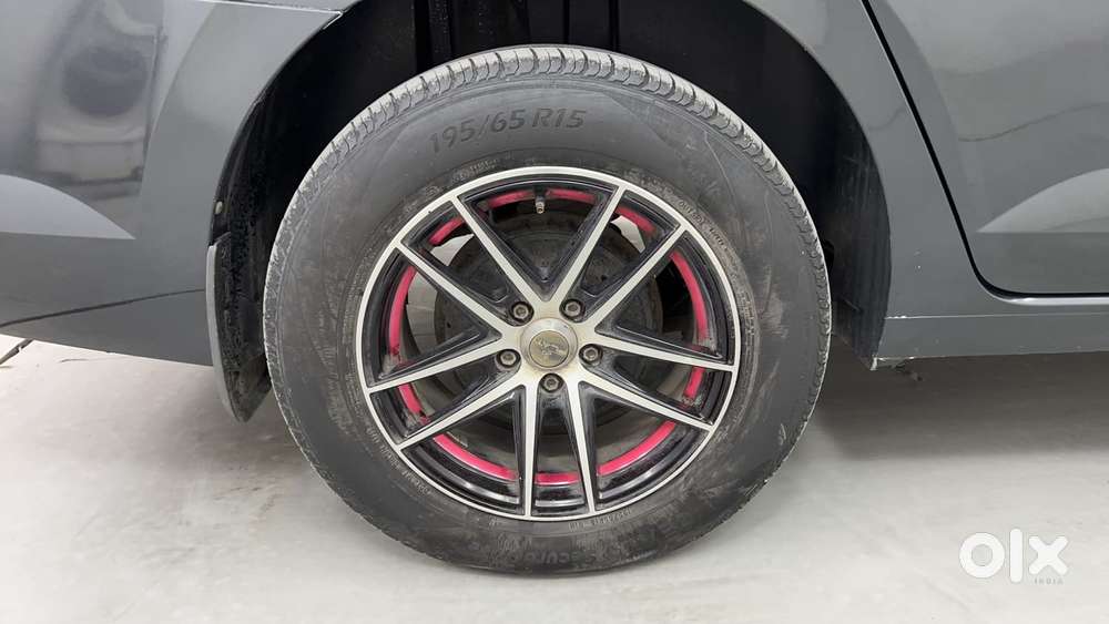 Skoda Slavia Active 1.0l Tsi Mt, 2022, Petrol