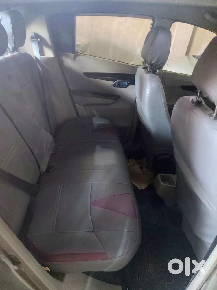 Mahindra Kuv100 Nxt Petrol 2016