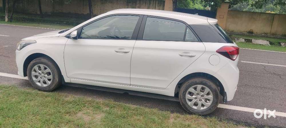 Hyundai Elite I20 Sportz (o) 1.2, 2017, Petrol