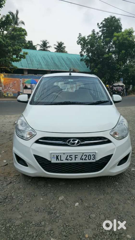 Lady Used For Dropping Children's To School.