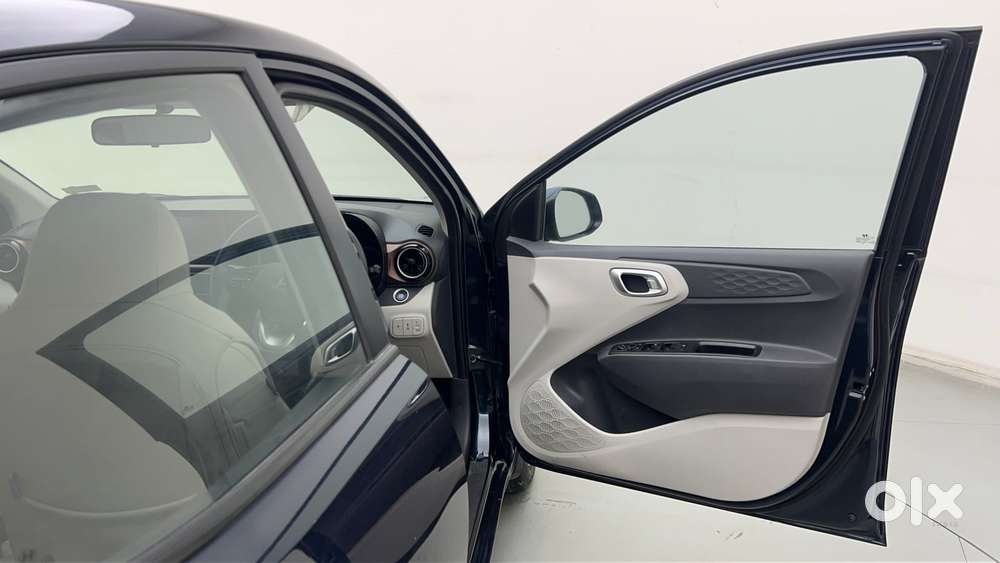 Hyundai Aura 1.2 Sx Cng, 2023, Cng & Hybrids