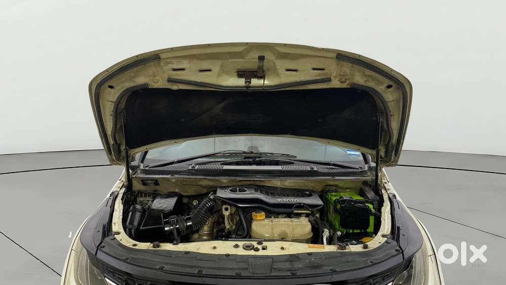 Tata Hexa 2.2 Xta 4x2 7 Str, 2017, Diesel