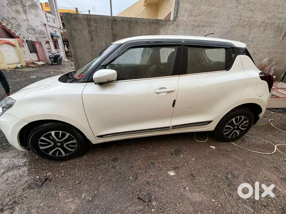 Swift White Color