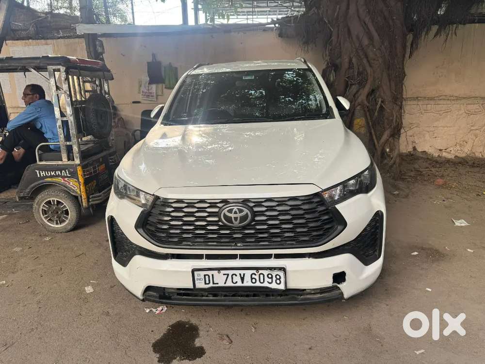 Toyota Innova Hycross 2023 Petrol Good Condition