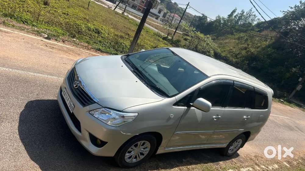 Toyota Innova Hycross 2013 Diesel 245000 Km Driven