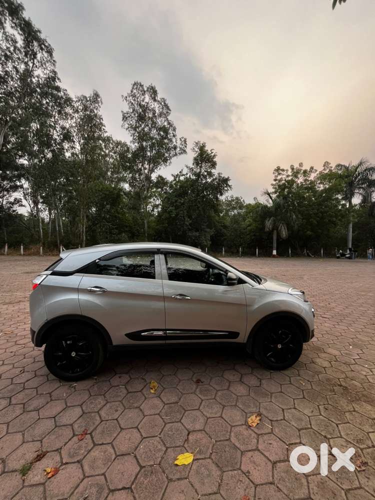 Tata Nexon Petrol Xm 33,000 Kilometers Original Condition