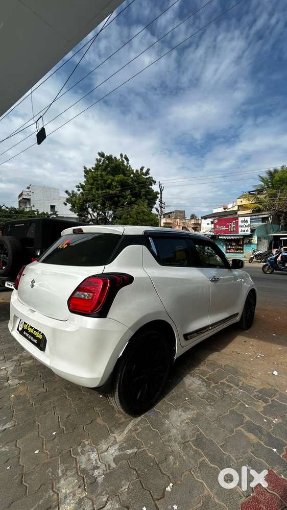 Maruti Suzuki Swift Vxi + Manual, 2018, Petrol