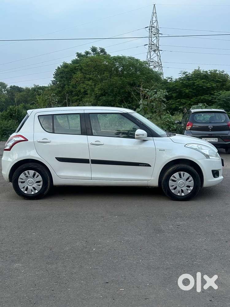 Maruti Suzuki Swift 1.2 Vxi (o), 2014, Petrol