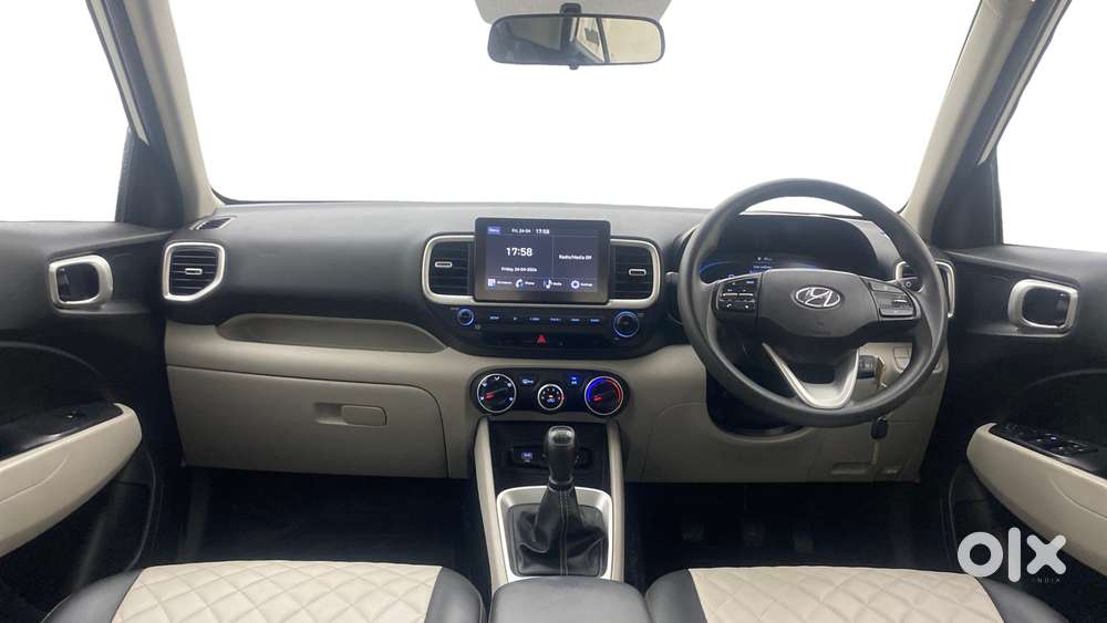 Hyundai Venue S, 2022, Petrol
