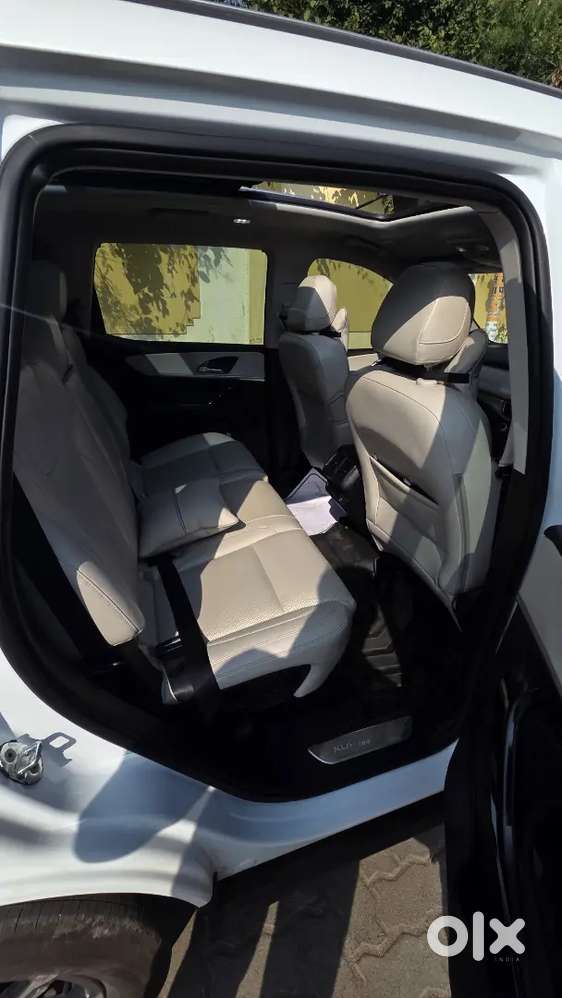 Mahindra Xuv700 2025 Diesel 30000 Km Driven