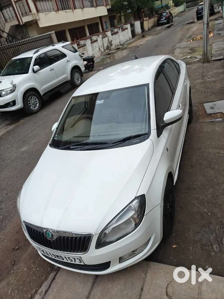 Skoda Rapid Elegance 2013 Diesel