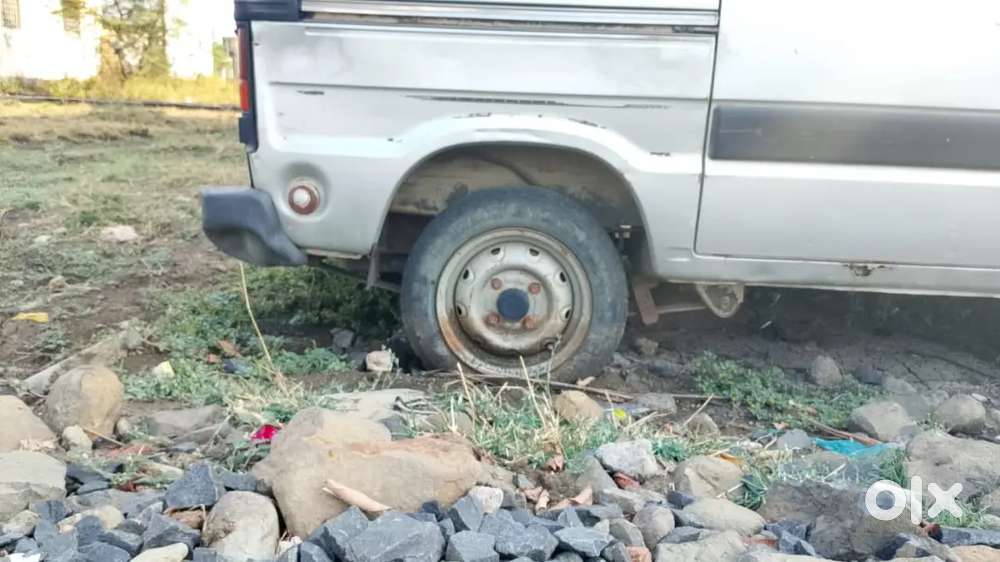 Gadi Chalu Hai Dusri Gadi Kharide The To Khadi Thi