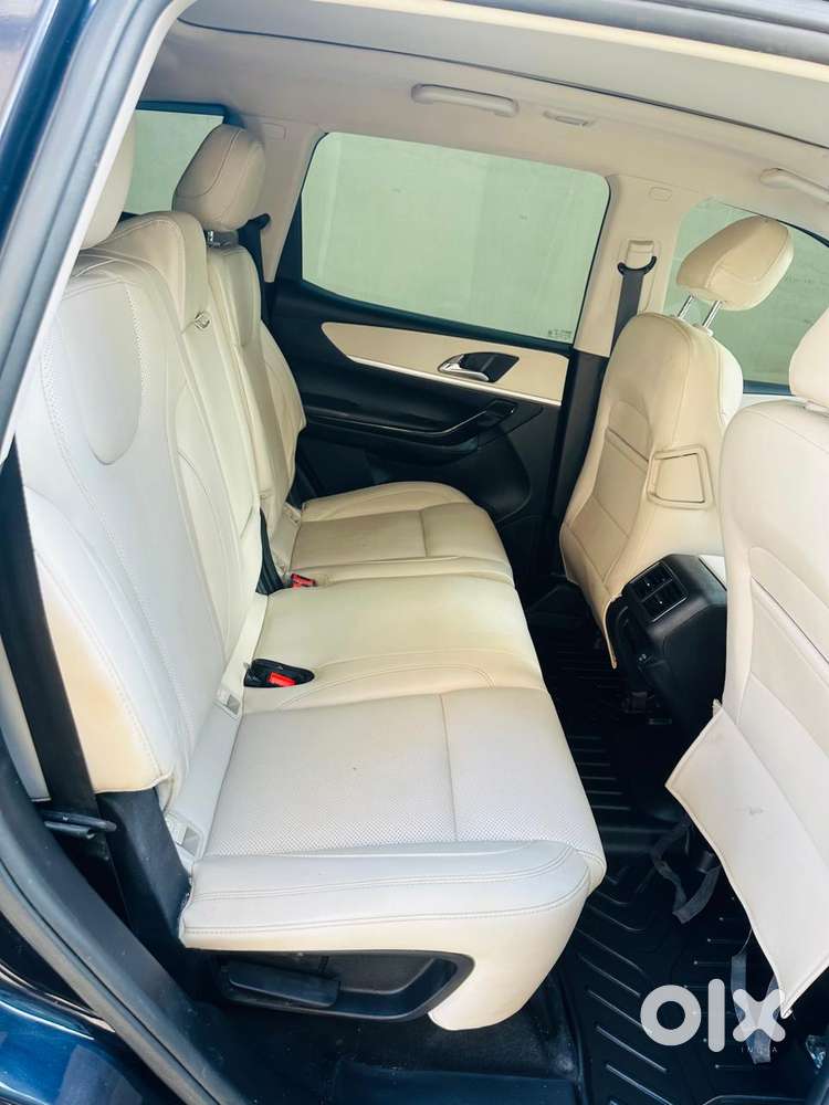 Mahindra Xuv700 2.2 Ax 7 Diesel At Str, 2024, Diesel