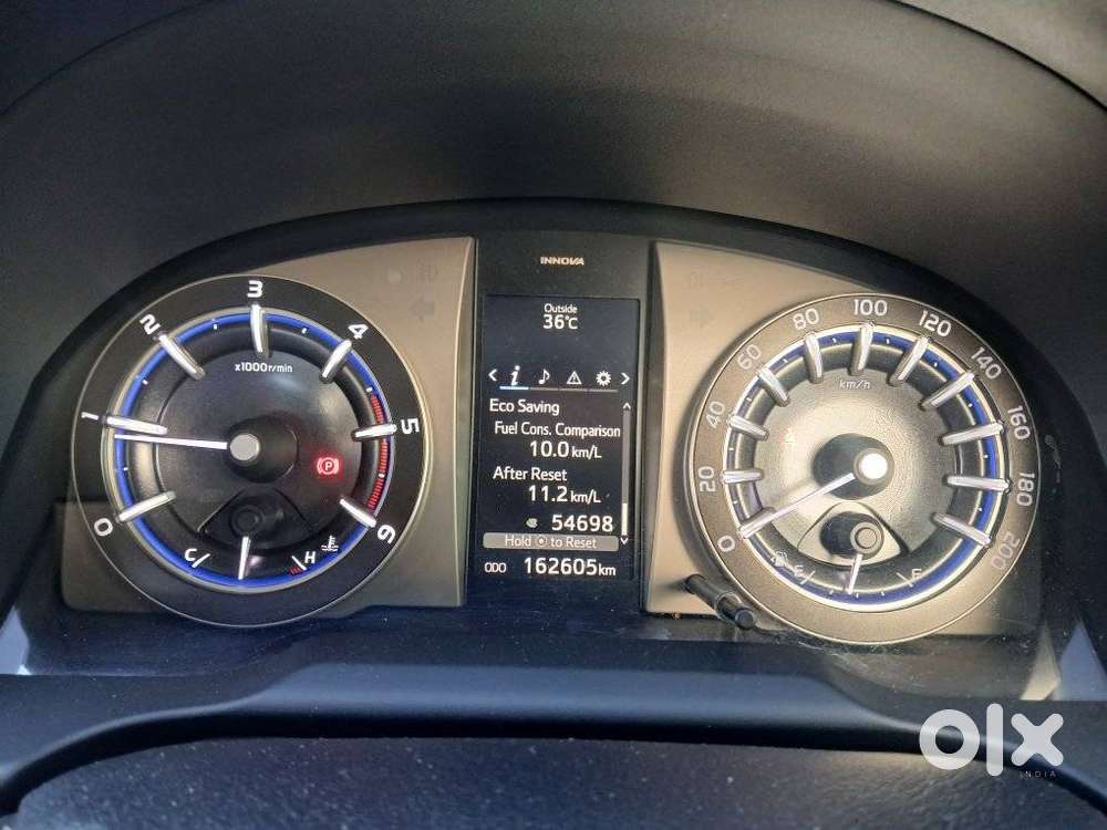 Toyota Innova Crysta 2.4 V, 2016, Diesel