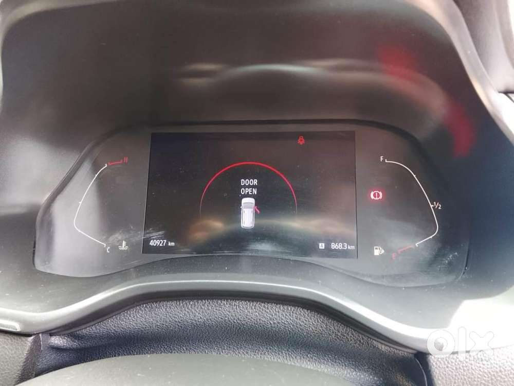 Renault Triber Rxz, 2024, Petrol