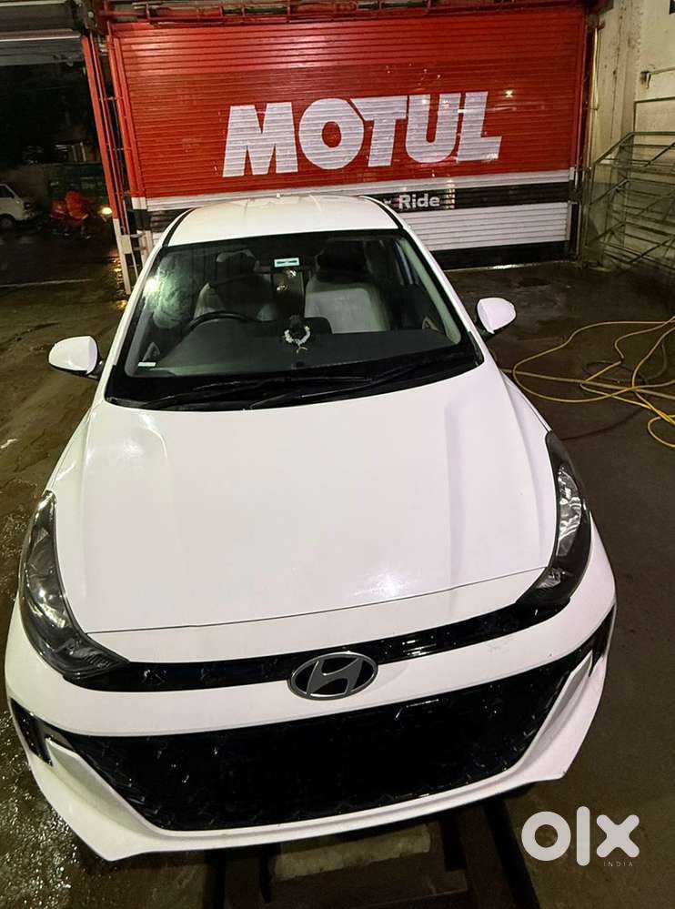 Hyundai Aura Top Model With Fully Loaded Accessories