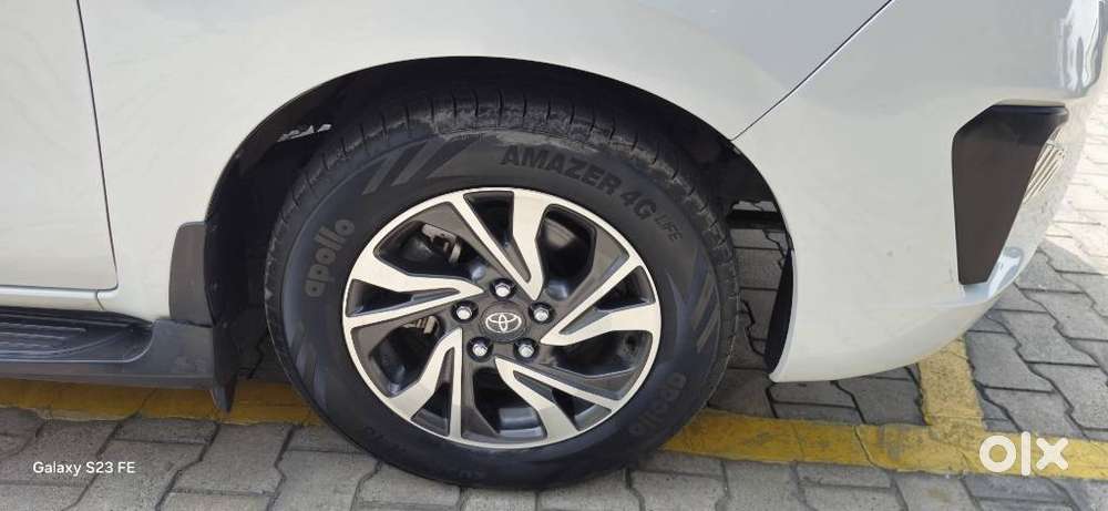 Toyota Innova Crysta 2.7 V, 2022, Petrol