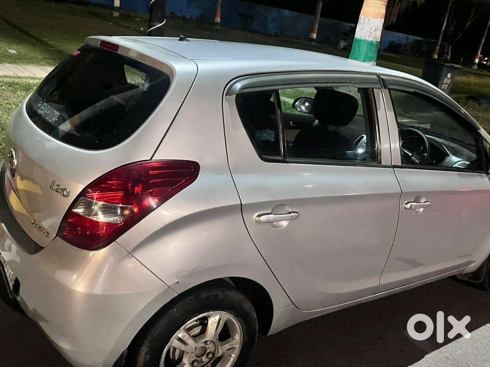Reliable Hyundai Petrol 2012