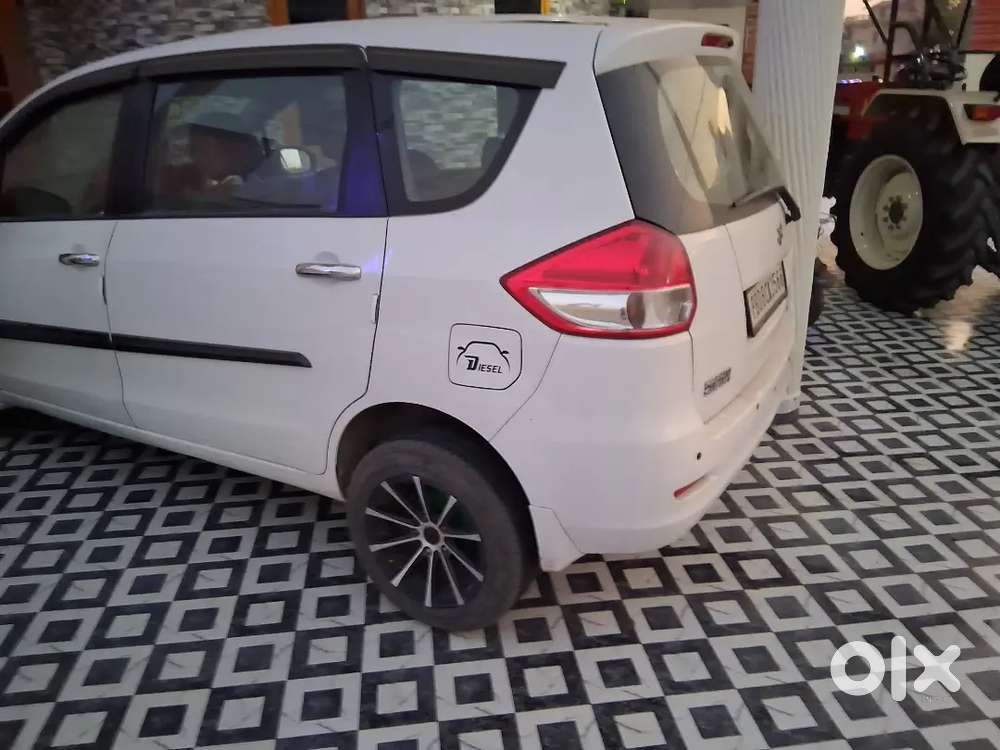 Maruti Suzuki Ertiga 2013 Diesel 80000 Km Driven