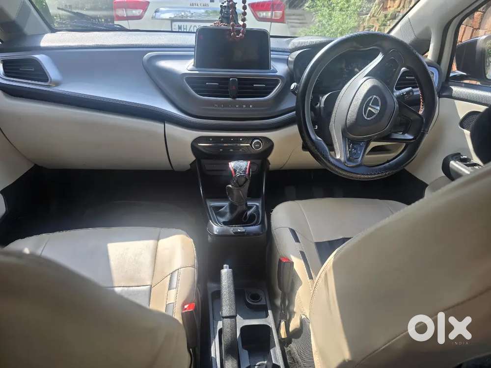 Tata Altroz 1.2 Xt 2022 Petrol Manual